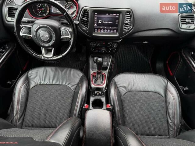 Сірий Джип Compass, об'ємом двигуна 2.36 л та пробігом 199 тис. км за 13900 $, фото 49 на Automoto.ua