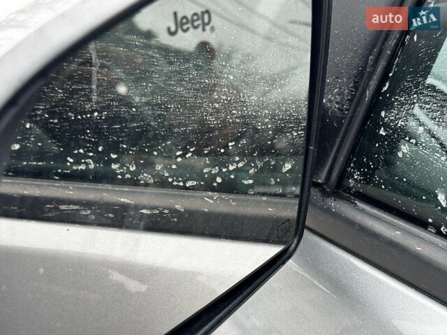 Сірий Джип Compass, об'ємом двигуна 2.4 л та пробігом 49 тис. км за 17990 $, фото 30 на Automoto.ua