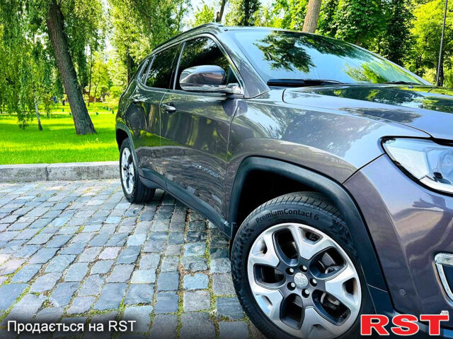 Серый Джип Компас, объемом двигателя 2 л и пробегом 65 тыс. км за 20666 $, фото 2 на Automoto.ua