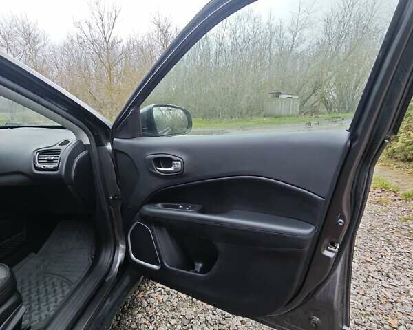 Серый Джип Компас, объемом двигателя 2.36 л и пробегом 124 тыс. км за 15755 $, фото 11 на Automoto.ua