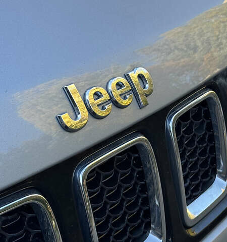 Сірий Джип Compass, об'ємом двигуна 2.4 л та пробігом 194 тис. км за 14300 $, фото 18 на Automoto.ua