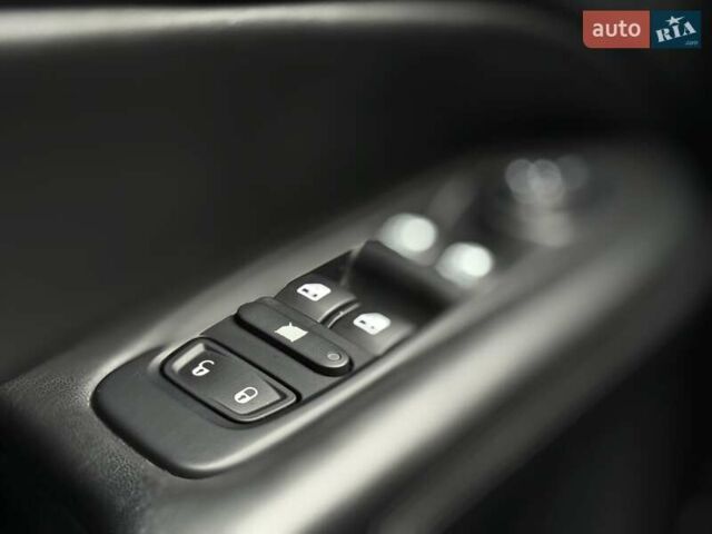 Сірий Джип Compass, об'ємом двигуна 2.36 л та пробігом 50 тис. км за 15999 $, фото 26 на Automoto.ua