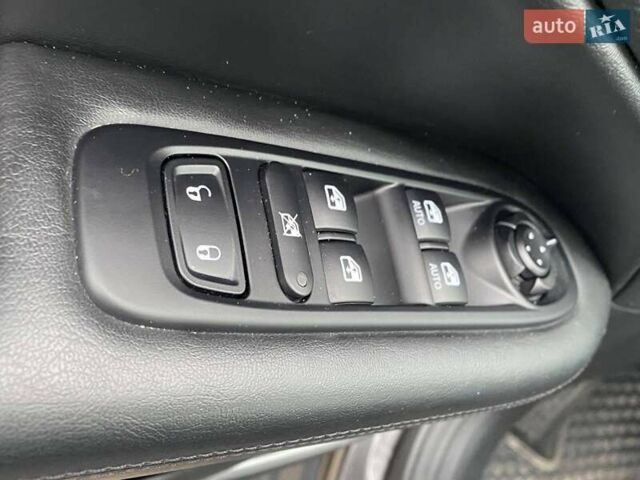 Серый Джип Компас, объемом двигателя 2.36 л и пробегом 201 тыс. км за 15499 $, фото 47 на Automoto.ua