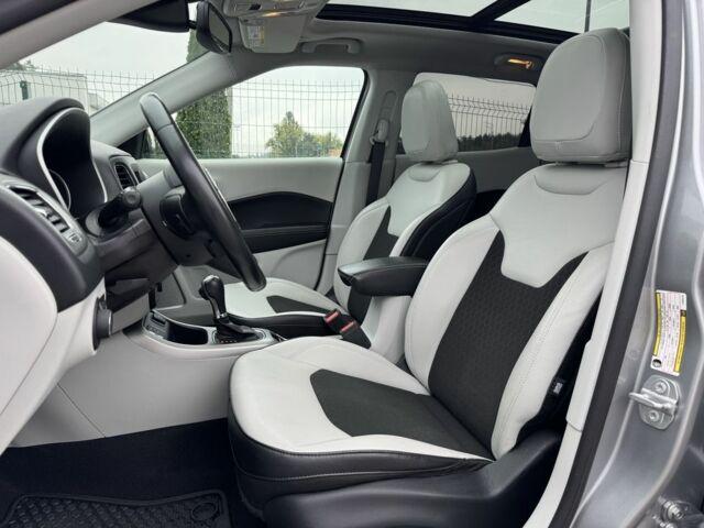 Сірий Джип Compass, об'ємом двигуна 2.4 л та пробігом 130 тис. км за 17350 $, фото 18 на Automoto.ua