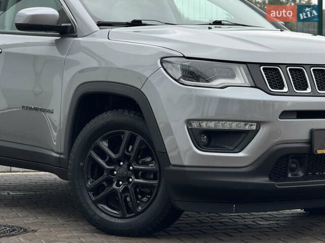 Серый Джип Компас, объемом двигателя 2.4 л и пробегом 130 тыс. км за 16950 $, фото 5 на Automoto.ua