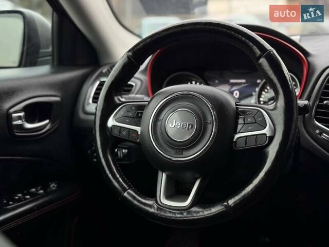 Сірий Джип Compass, об'ємом двигуна 2.36 л та пробігом 199 тис. км за 13900 $, фото 44 на Automoto.ua