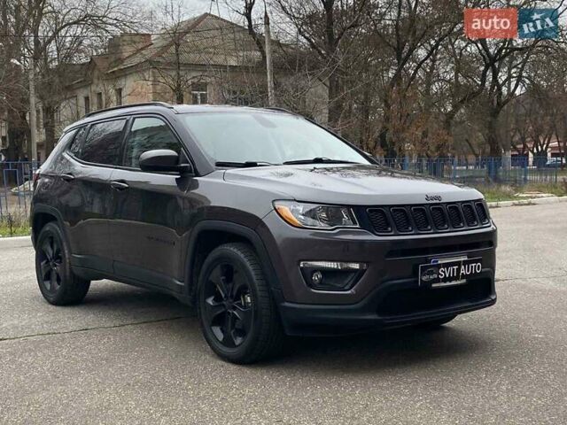 Серый Джип Компас, объемом двигателя 2.36 л и пробегом 201 тыс. км за 15499 $, фото 2 на Automoto.ua