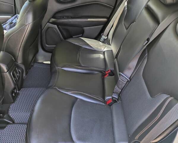 Серый Джип Компас, объемом двигателя 2.36 л и пробегом 123 тыс. км за 18750 $, фото 8 на Automoto.ua