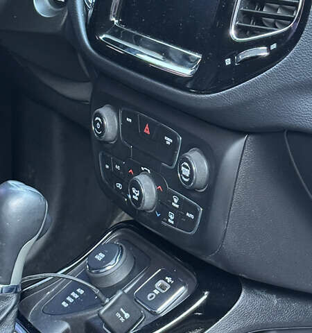 Сірий Джип Compass, об'ємом двигуна 2.4 л та пробігом 194 тис. км за 14300 $, фото 9 на Automoto.ua