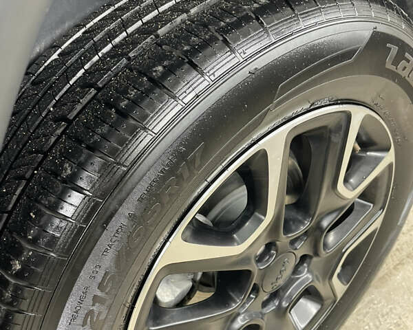 Сірий Джип Compass, об'ємом двигуна 2.4 л та пробігом 104 тис. км за 17900 $, фото 6 на Automoto.ua