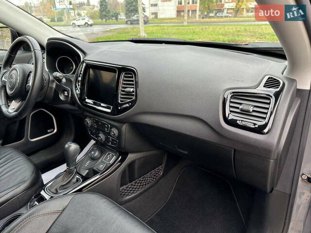 Серый Джип Компас, объемом двигателя 2.4 л и пробегом 110 тыс. км за 16900 $, фото 18 на Automoto.ua