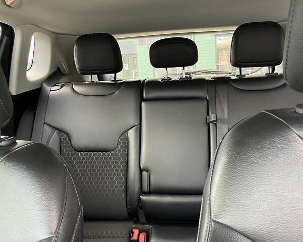 Сірий Джип Compass, об'ємом двигуна 2.36 л та пробігом 49 тис. км за 15500 $, фото 9 на Automoto.ua