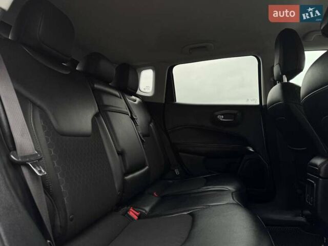 Сірий Джип Compass, об'ємом двигуна 2.36 л та пробігом 199 тис. км за 13900 $, фото 47 на Automoto.ua