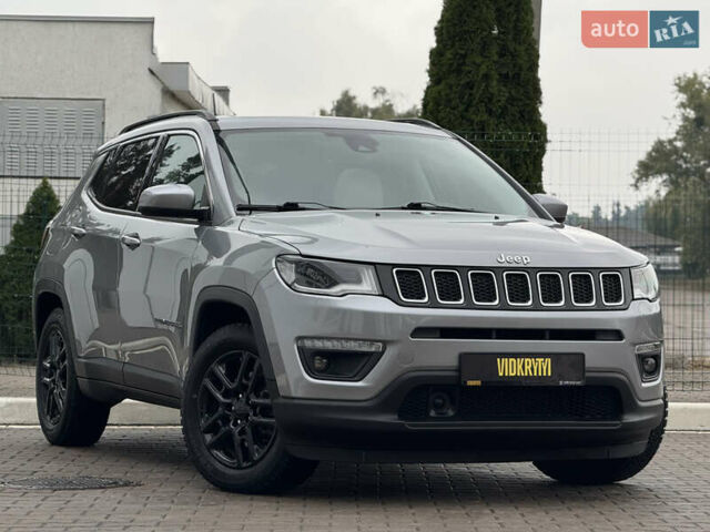 Серый Джип Компас, объемом двигателя 2.4 л и пробегом 130 тыс. км за 16950 $, фото 3 на Automoto.ua