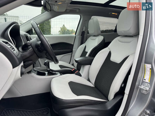 Серый Джип Компас, объемом двигателя 2.4 л и пробегом 130 тыс. км за 16950 $, фото 32 на Automoto.ua