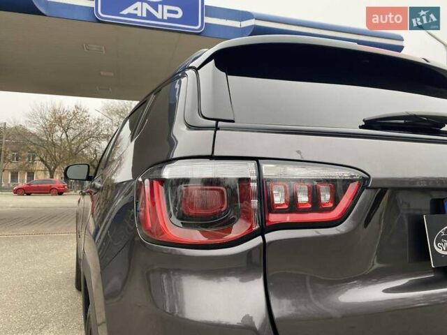 Серый Джип Компас, объемом двигателя 2.36 л и пробегом 201 тыс. км за 15499 $, фото 22 на Automoto.ua