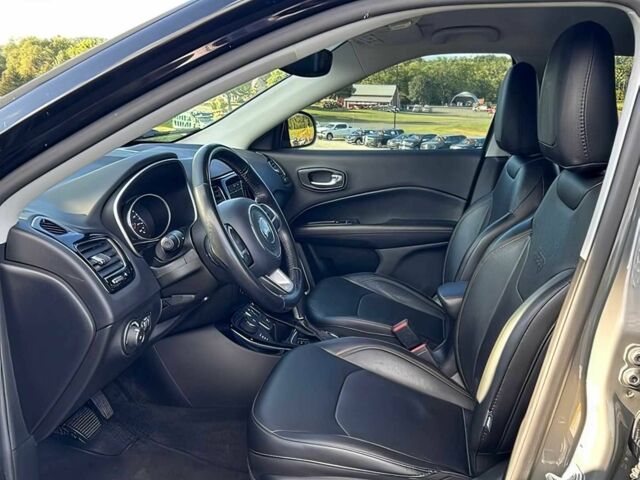 Сірий Джип Compass, об'ємом двигуна 2.4 л та пробігом 32 тис. км за 9900 $, фото 8 на Automoto.ua