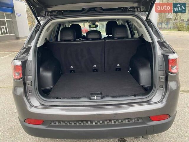 Серый Джип Компас, объемом двигателя 2.36 л и пробегом 201 тыс. км за 15499 $, фото 59 на Automoto.ua