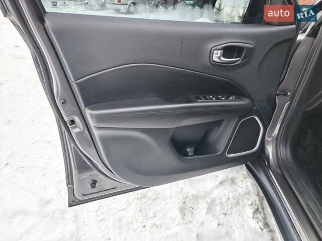 Серый Джип Компас, объемом двигателя 2.36 л и пробегом 89 тыс. км за 16000 $, фото 11 на Automoto.ua