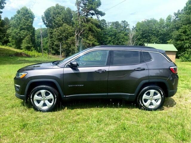 Сірий Джип Compass, об'ємом двигуна 2.4 л та пробігом 43 тис. км за 4500 $, фото 3 на Automoto.ua
