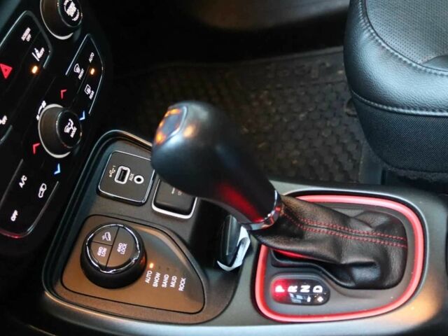 Сірий Джип Compass, об'ємом двигуна 2.4 л та пробігом 69 тис. км за 12700 $, фото 15 на Automoto.ua