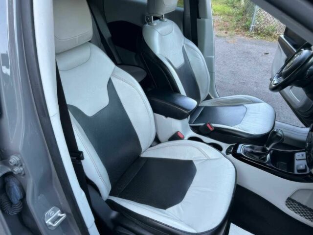 Сірий Джип Compass, об'ємом двигуна 2.4 л та пробігом 50 тис. км за 3100 $, фото 8 на Automoto.ua