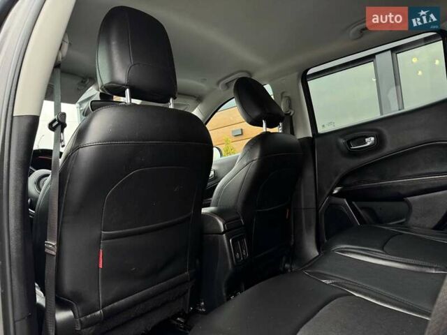 Сірий Джип Compass, об'ємом двигуна 2.36 л та пробігом 199 тис. км за 13900 $, фото 42 на Automoto.ua