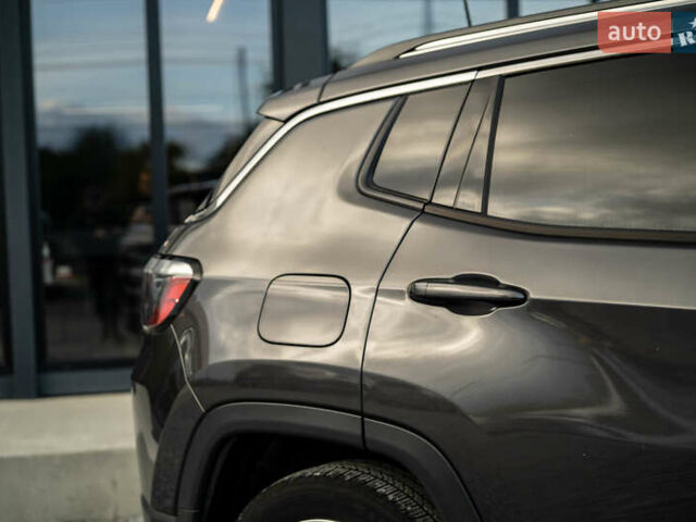 Серый Джип Компас, объемом двигателя 2.36 л и пробегом 108 тыс. км за 17900 $, фото 10 на Automoto.ua