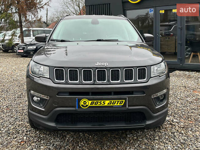 Серый Джип Компас, объемом двигателя 2.4 л и пробегом 111 тыс. км за 18999 $, фото 1 на Automoto.ua