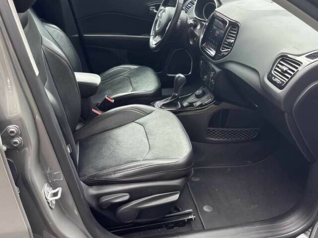 Серый Джип Компас, объемом двигателя 2.4 л и пробегом 13 тыс. км за 10300 $, фото 7 на Automoto.ua