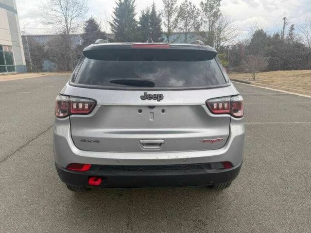 Сірий Джип Compass, об'ємом двигуна 2.4 л та пробігом 55 тис. км за 8500 $, фото 4 на Automoto.ua