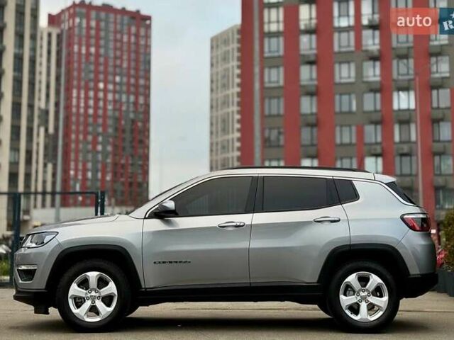 Сірий Джип Compass, об'ємом двигуна 2.4 л та пробігом 128 тис. км за 17800 $, фото 7 на Automoto.ua