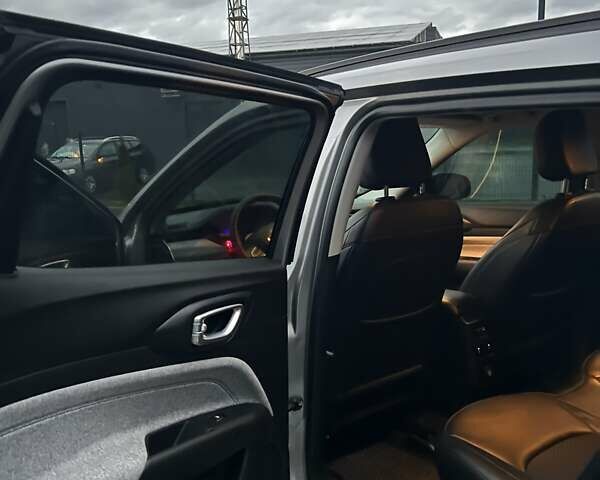 Серый Джип Компас, объемом двигателя 2.36 л и пробегом 48 тыс. км за 18500 $, фото 18 на Automoto.ua