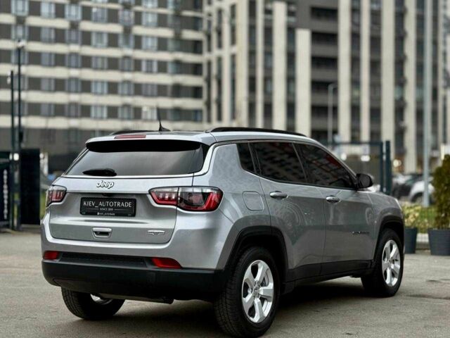 Серый Джип Компас, объемом двигателя 2.4 л и пробегом 128 тыс. км за 17800 $, фото 2 на Automoto.ua