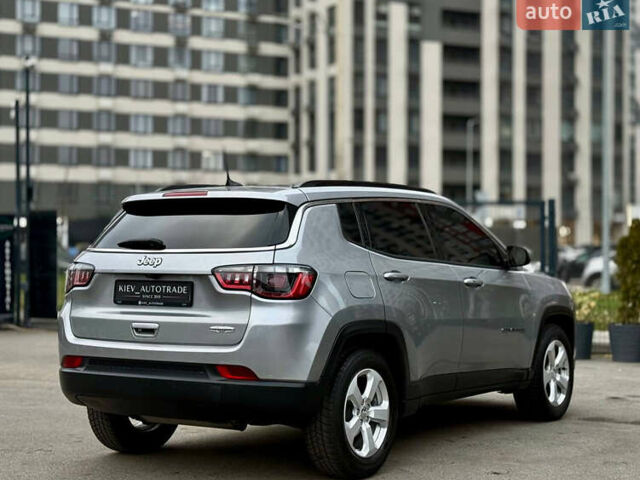 Сірий Джип Compass, об'ємом двигуна 2.4 л та пробігом 128 тис. км за 17800 $, фото 15 на Automoto.ua