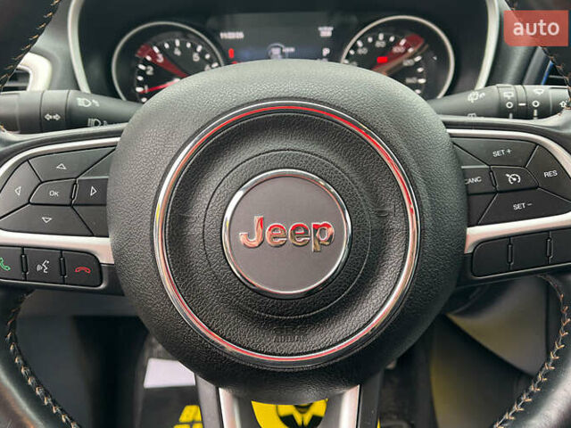 Сірий Джип Compass, об'ємом двигуна 2.4 л та пробігом 111 тис. км за 18999 $, фото 11 на Automoto.ua