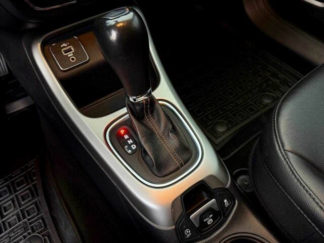 Серый Джип Компас, объемом двигателя 2.4 л и пробегом 128 тыс. км за 17800 $, фото 16 на Automoto.ua