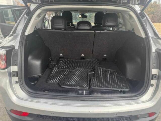 Сірий Джип Compass, об'ємом двигуна 2.4 л та пробігом 55 тис. км за 8500 $, фото 12 на Automoto.ua