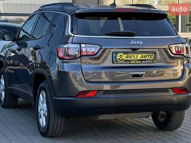 Сірий Джип Compass, об'ємом двигуна 2.36 л та пробігом 55 тис. км за 17900 $, фото 3 на Automoto.ua