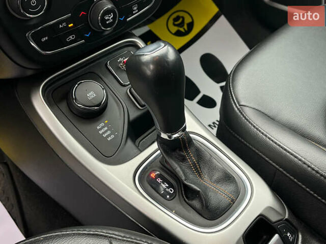 Серый Джип Компас, объемом двигателя 2.4 л и пробегом 111 тыс. км за 18999 $, фото 13 на Automoto.ua