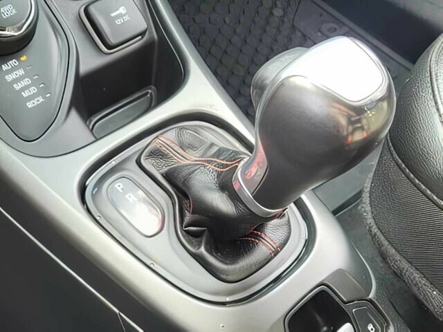 Сірий Джип Compass, об'ємом двигуна 2.4 л та пробігом 18 тис. км за 9500 $, фото 12 на Automoto.ua