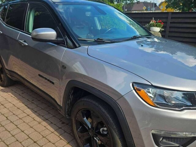Сірий Джип Compass, об'ємом двигуна 0 л та пробігом 102 тис. км за 11900 $, фото 4 на Automoto.ua
