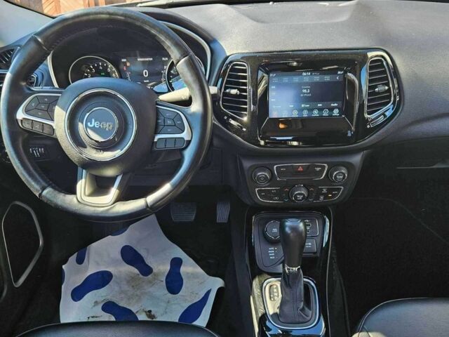 Сірий Джип Compass, об'ємом двигуна 0 л та пробігом 102 тис. км за 11900 $, фото 9 на Automoto.ua