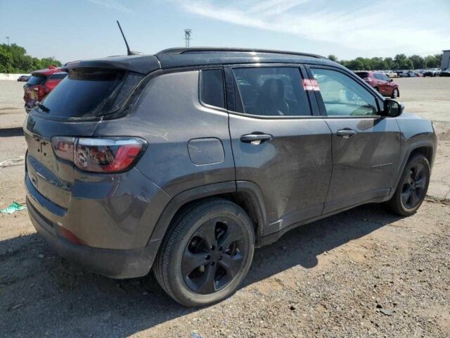 Сірий Джип Compass, об'ємом двигуна 2.4 л та пробігом 140 тис. км за 2800 $, фото 2 на Automoto.ua