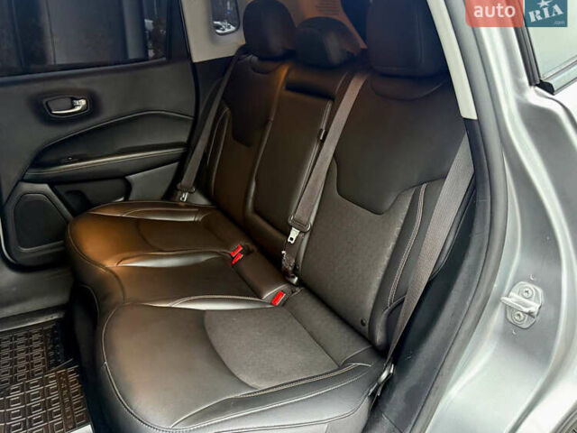 Сірий Джип Compass, об'ємом двигуна 2.4 л та пробігом 128 тис. км за 17800 $, фото 35 на Automoto.ua