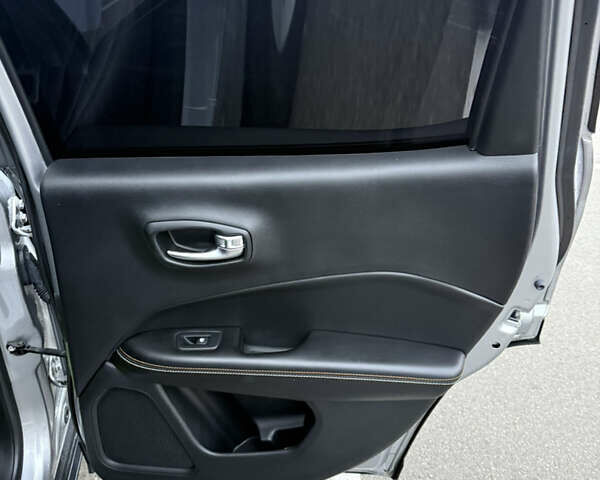 Сірий Джип Compass, об'ємом двигуна 2.36 л та пробігом 128 тис. км за 16100 $, фото 12 на Automoto.ua