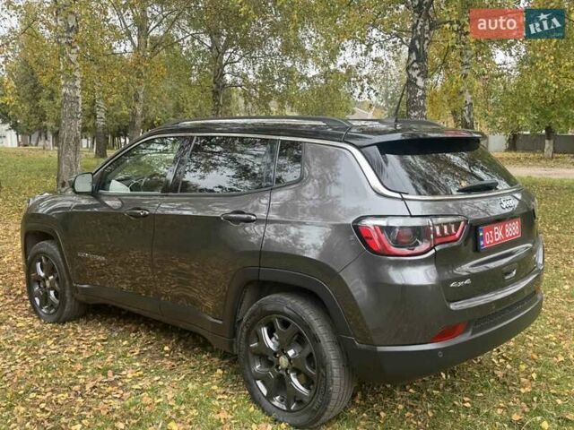 Сірий Джип Compass, об'ємом двигуна 2.4 л та пробігом 164 тис. км за 16900 $, фото 1 на Automoto.ua