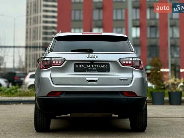 Сірий Джип Compass, об'ємом двигуна 2.4 л та пробігом 128 тис. км за 17800 $, фото 13 на Automoto.ua