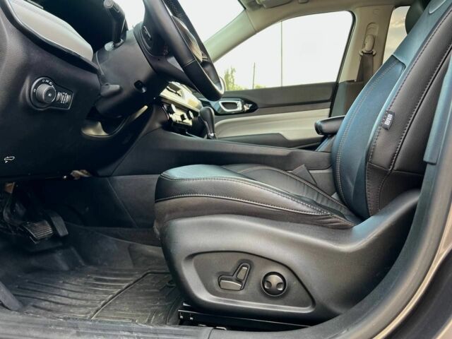 Сірий Джип Compass, об'ємом двигуна 2.4 л та пробігом 73 тис. км за 21800 $, фото 9 на Automoto.ua