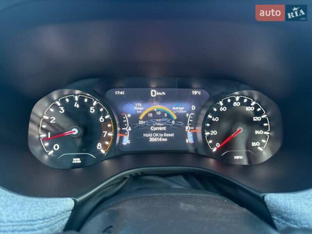 Джип Компас 2021 в Харькове на Automoto.ua Серый Джип Компас, объемом двигателя 2.36 л и пробегом 31 тыс. км за 19700 $, фото 16 на Automoto.ua